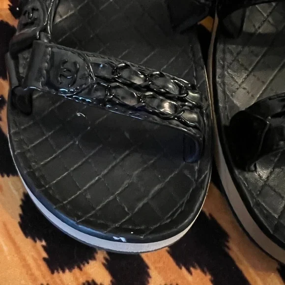CHANEL Lambskin Chain Black on Black Quilted Dad Velcro Sandals - Picture 5 of 13